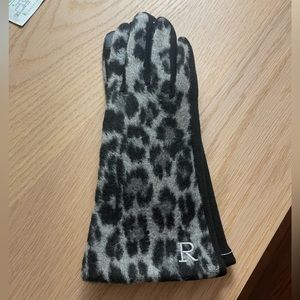 Cheetah Print Gloves